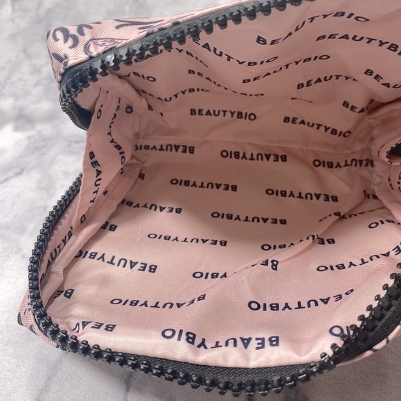 BeautyBio Beauty Gift Set 4pc, Cleanser, Vitamin C Serum, Eye Patch, Bag, NEW - Picture 12 of 16